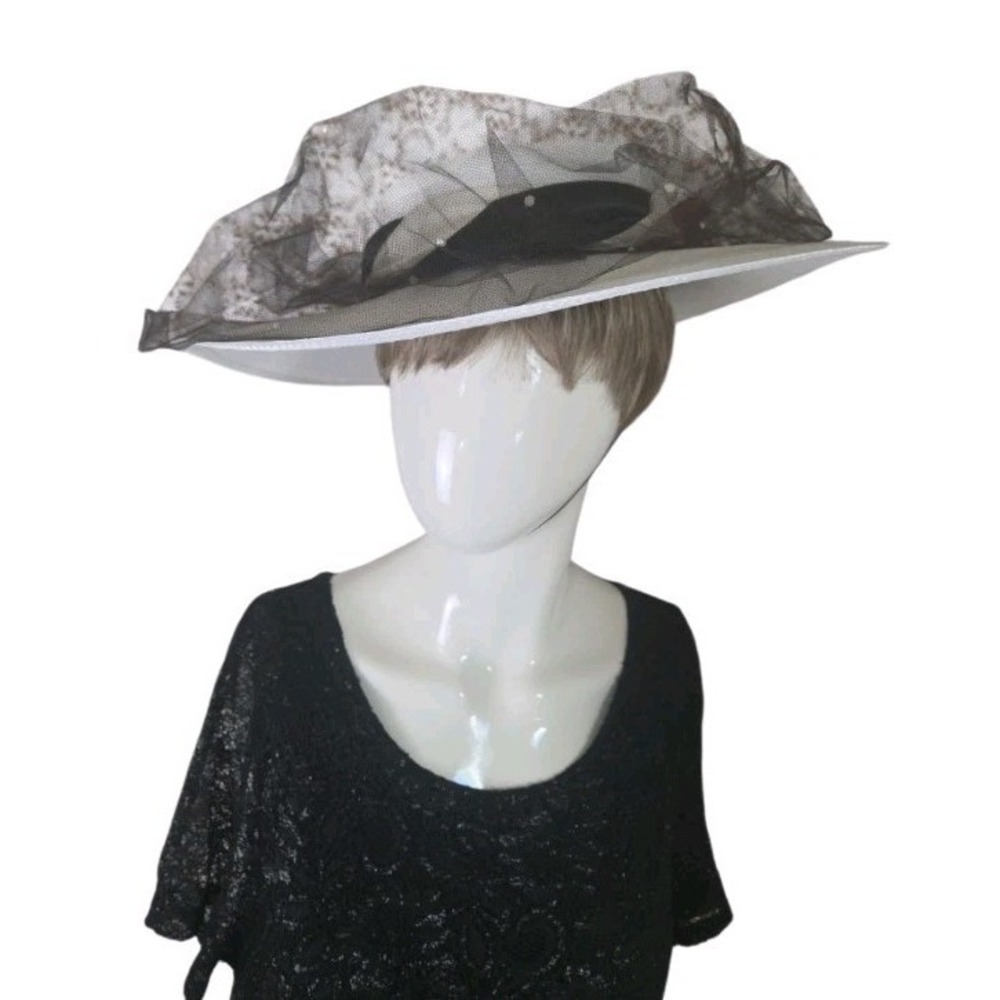 Miss Bierner Wide Brim Straw‎ Hat White Ribbon Band Black Tulle Pearls USA Made